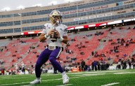 Photos: Washington Huskies take on Wisconsin