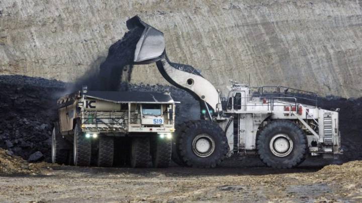 Trump exempts coal used in steelmaking from Clean Air Act regulation