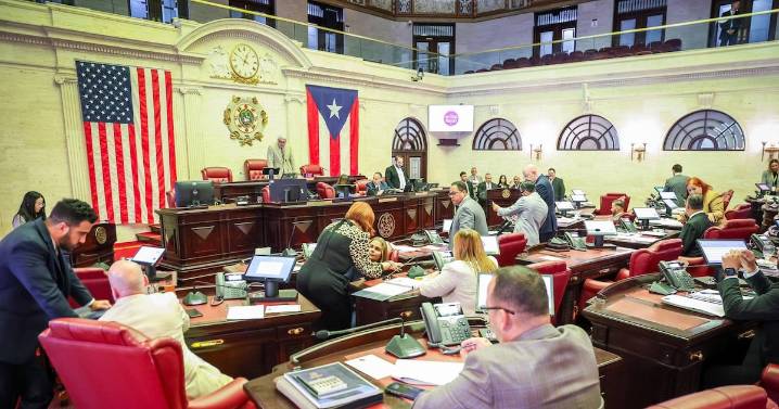 Proyecto que elimina escoltas a exgobernadores va a comité de conferencia