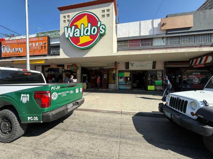Clausuran 13 tiendas Waldo’s por falta de medidas de seguridad