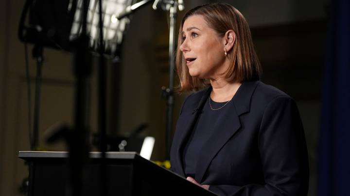 Trump says Slotkin, others guilty of sedition for Armed Forces message