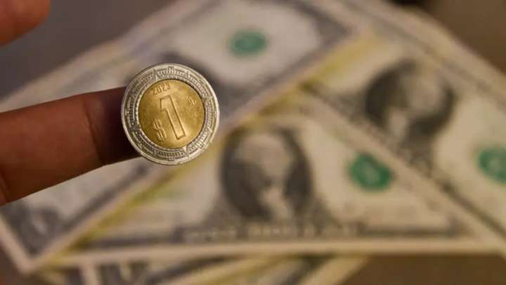 Peso Mexicano Gana Terreno frente al Dólar; Así Cotiza al Cierre Hoy 26 de Noviembre 2025