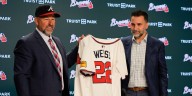 Walt Weiss bringing confidence to role as Braves manager