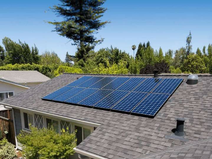 Colombianos podrán comprar paneles solares a crédito con el FNA