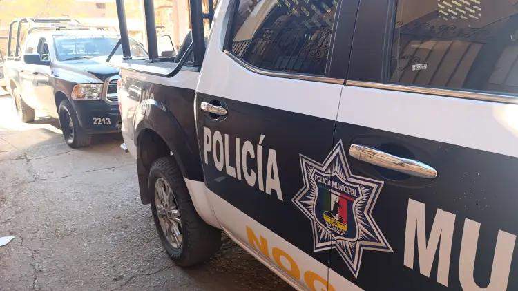 Roban herramientas de vehículo en la colonia Colosio