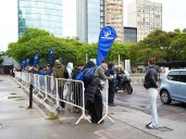 Furor por Decathlon: acampe, cola desde la madrugada y debate por los precios