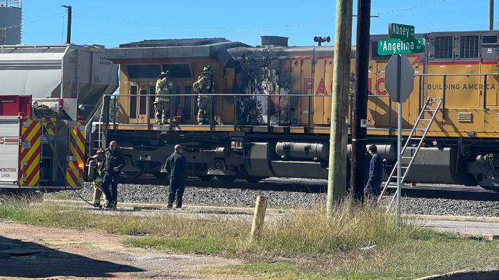 Street intersection in Lufkin reopens after train fire