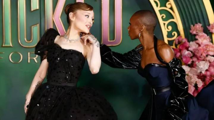 Cynthia Erivo protege a Ariana Grande del ataque de un fan en la premier de Wicked: For Good