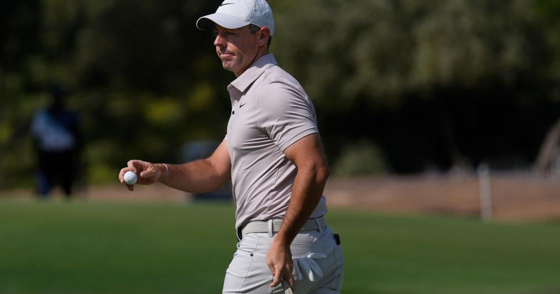 McIlroy shares lead in Dubai, closes in on a 4th straight European title