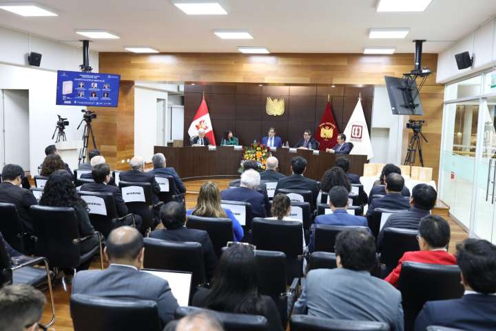 Centro de Estudios Constitucionales del TC presentó obra colectiva “Constitución y Arbitraje”