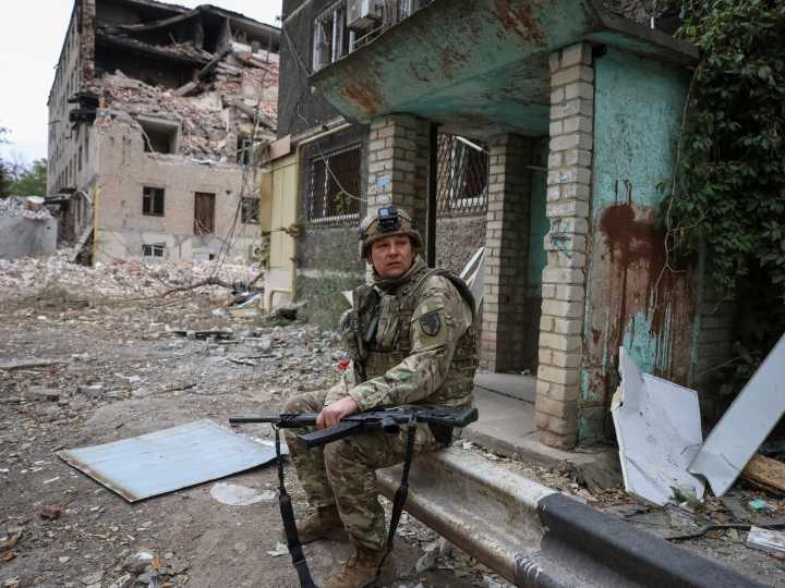 Could Ukraine’s corruption crisis ‘lead to military defeat’ against Russia?