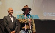 Johnny Depp fue declarado “Visitante ilustre” de La Plata: el saludo a sus fans y la masterclass en el Coliseo Podestá