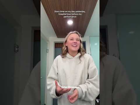 JoJo Siwa Says She Was Rushed to Hospital For 'Excruciating Pain' Before Concert
