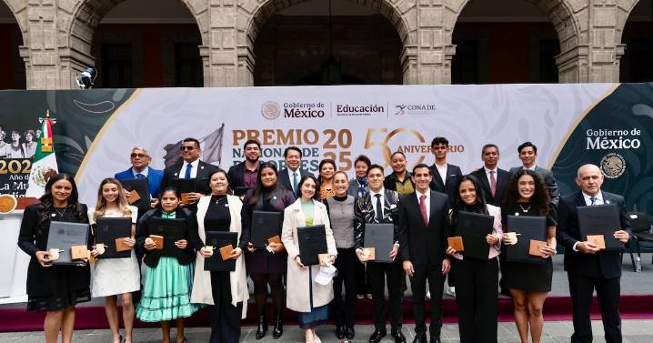 Llenos de gloria: 15 atletas mexicanos consiguen el Premio Nacional del Deporte