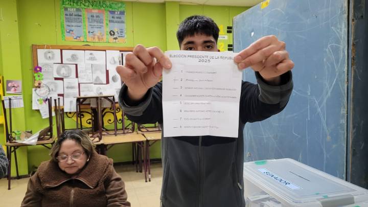 Conteo de Senadores: Lidera Henríquez y Calisto con Órdenes pelean la segunda mayoría