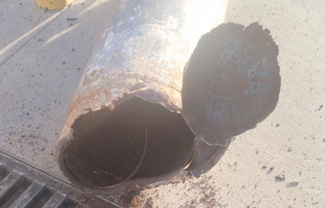 Estalla fondo de cilindro en gasera y desata fuerte movilización de emergencia