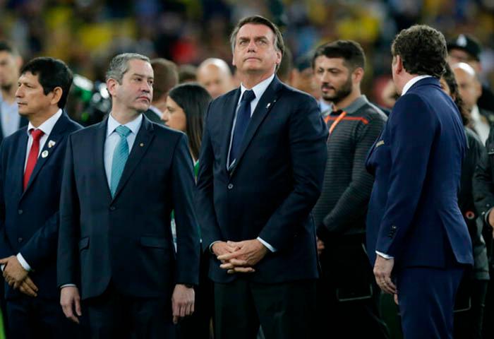 Arrestan al expresidente de Brasil Jair Bolsonaro por riesgo de fuga