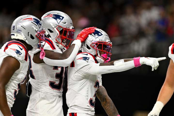 Veteran Patriots WR reacts to Cam Newton’s ‘fool’s gold’ criticisms