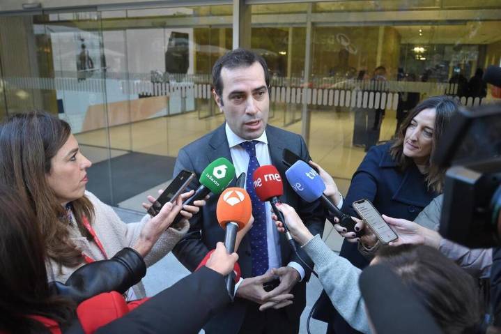 El Gobierno acusa a Mazón de dimitir "tarde" y "mal"