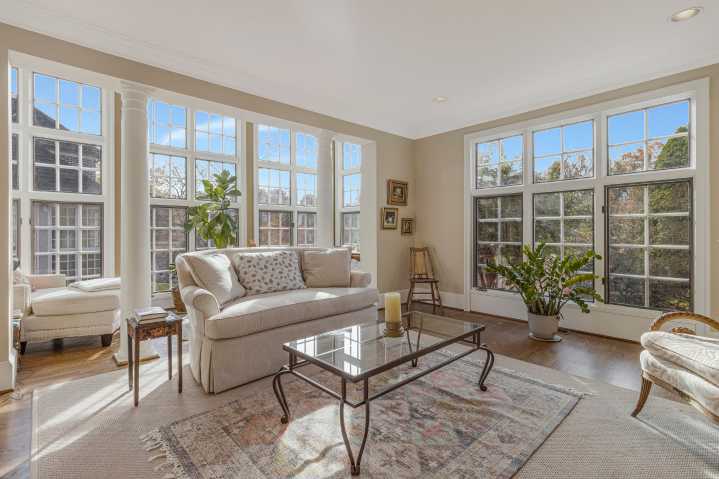 Style and Sophistication in Colonial Village DC