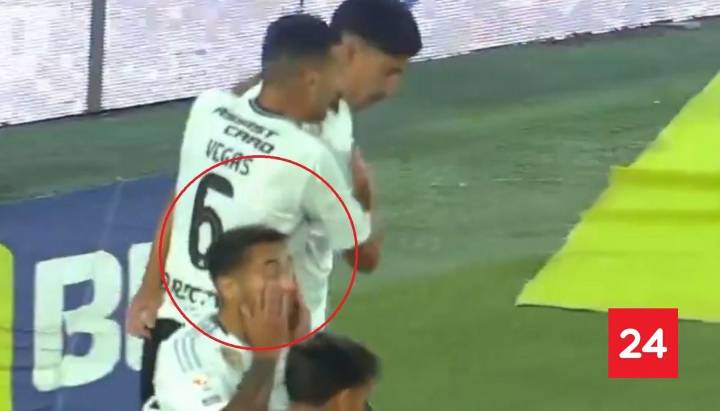 "La mayor estupidez de la historia": La imagen en triunfo de Colo Colo que provocó ola de comentarios