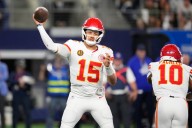 Prescott's Cowboys overcome Mahomes' fourth down magic in 31-28 Thanksgiving win over Chiefs