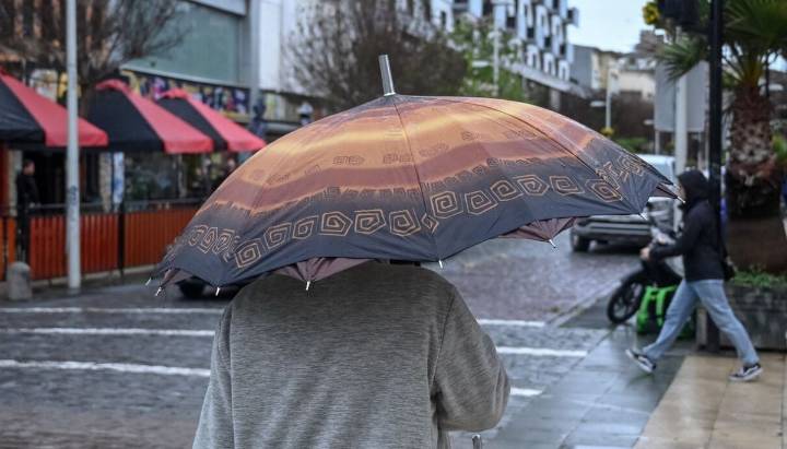 Rachas de hasta 90 km/h: DMC emite aviso por viento normal a moderado en tres regiones