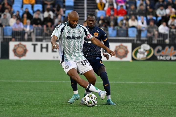 Deadspin | Revs re-sign D Andrew Farrell for club-record 14th season