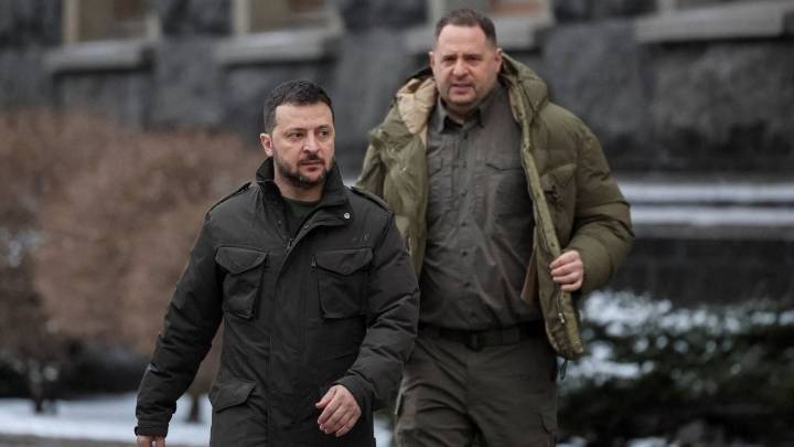 Renuncia el jefe de gabinete de Zelenski señalado de sobornar a contratistas de una empresa pública