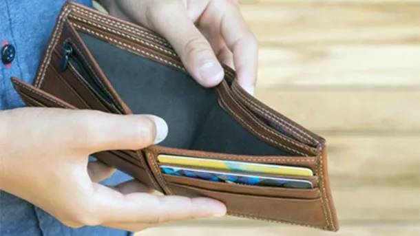 La mitad de los hogares se endeudó, gastó ahorros o vendió cosas para subsistir