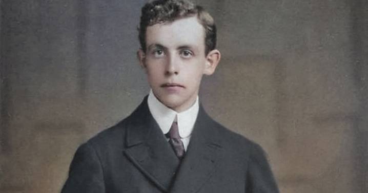 War medals won by hero wireless operator on Titanic could fetch £10,000 at auction