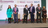 La SE y BBVA México impulsan al sector textil y de calzado con digitalización, educación y 120,000 mdp para financiamiento