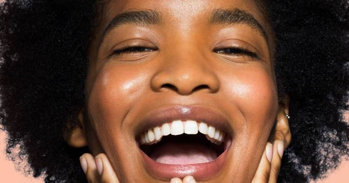 Shoppers have hours to get 40% off teeth whitener that makes smiles 'shine'