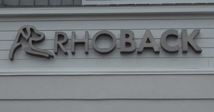 Community ties fuel Rhoback as hundreds gather for grand opening