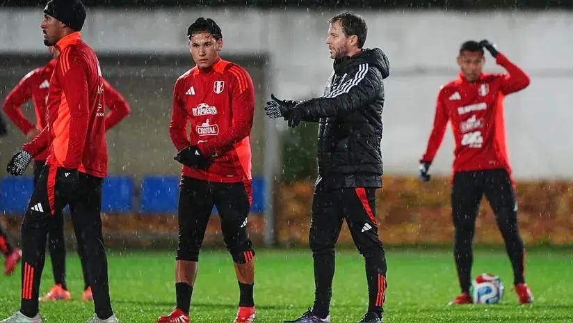 Ya piensa en Chile: Perú entrenó en Sochi bajo una intensa lluvia [FOTOS]