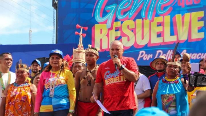 No podía faltar Diosdado en respaldo a “su” candidata