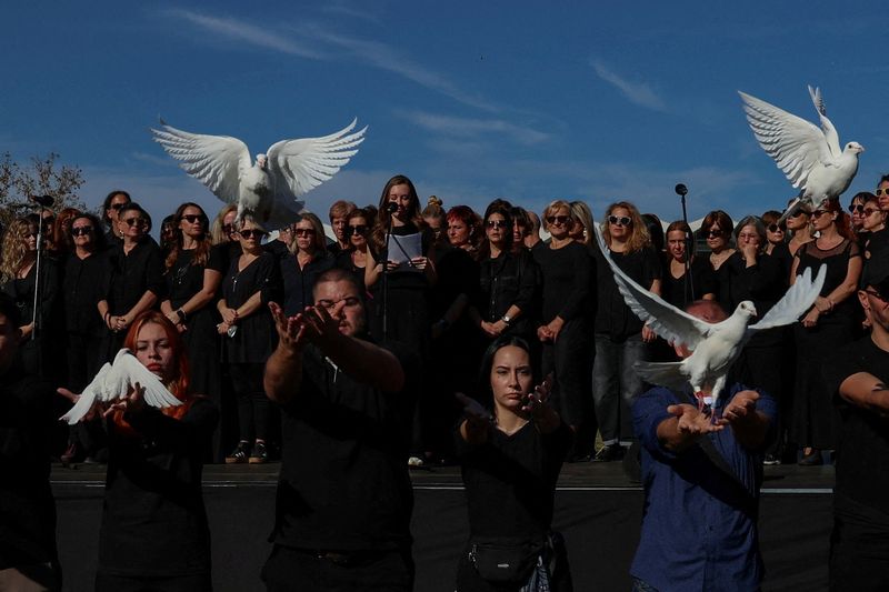 Tens of thousands protest in Serbia on anniversary of deadly roof collapse