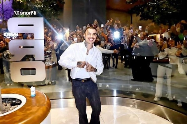 Rauw Alejandro honra a sus raíces