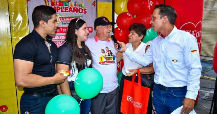 “Si abres la puerta, es tuyo”: Mercacentro premió la fidelidad de los tolimenses con la entrega de un apartamento