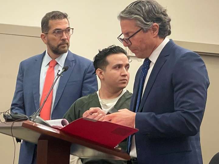 Man kneels to apologize to family of girl he tried to kill during Rockford home invasion