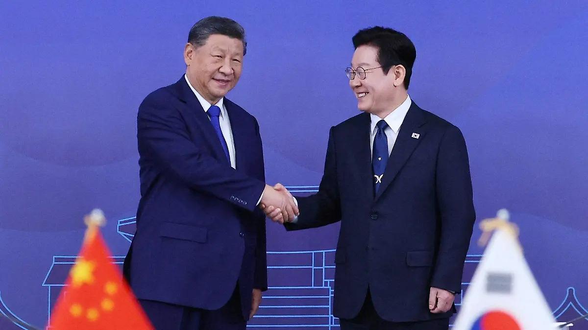 Corea del Sur pide ayuda a China para reanudar diálogo con norcorea