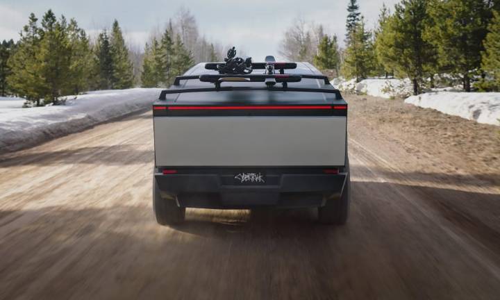 Tesla Cybertruck and Model 3 program manager steps down