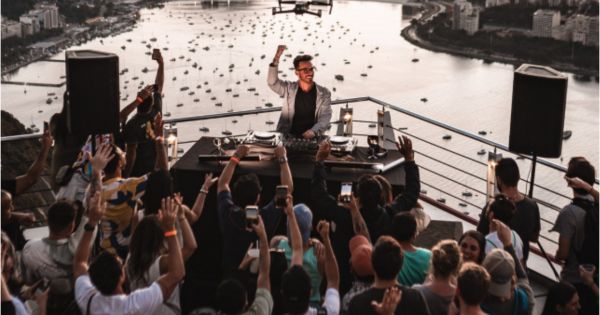 El show de FLUX se muda: Tommax llega a Salta con una puesta explosiva