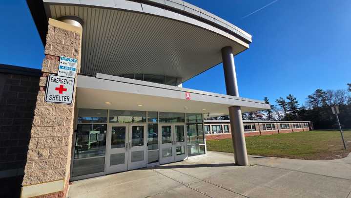 Acushnet school officials open to 1-year extension with Fairhaven High