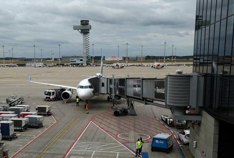 Less Germans moving to US since Trump's inauguration, official data show