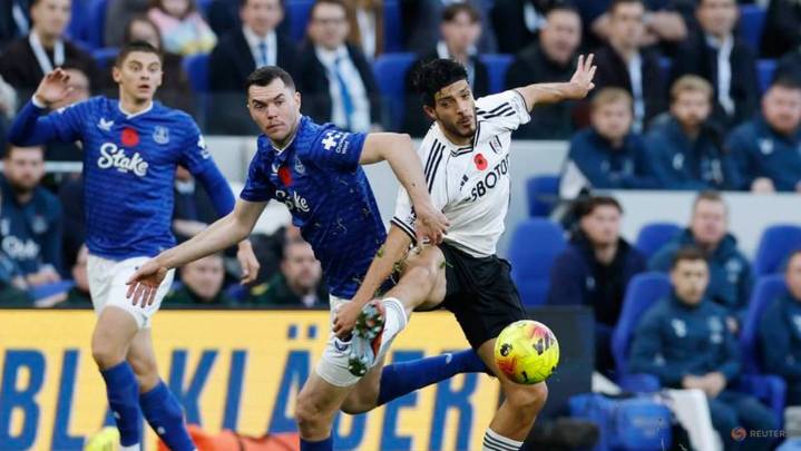 Everton ease to dominant 2-0 home win over Fulham