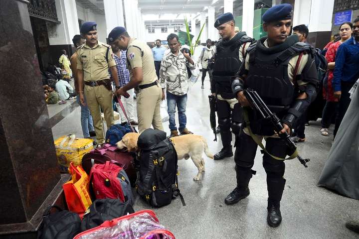 Delhi Red Fort Explosion: Security Tightened At These Mumbai Railway Stations