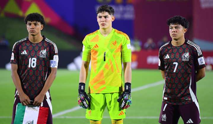 “Es un tipo que puede resolver”: Potro Gutiérrez enaltece al portero Santiago López