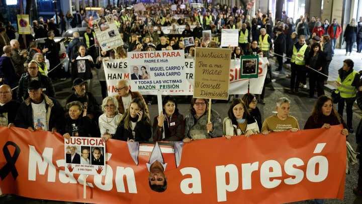 Una nueva manifestación en Valencia por la dana pide a Mazón renunciar como diputado y ponerse a disposición judicial