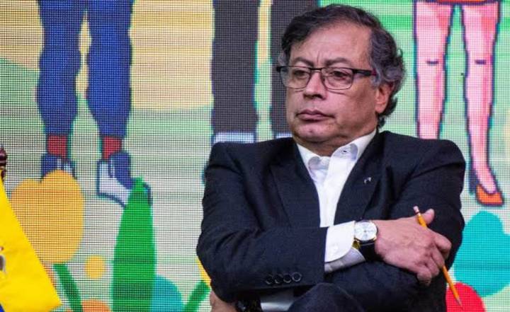 CNE sanciona a la campaña presidencial de Gustavo Petro